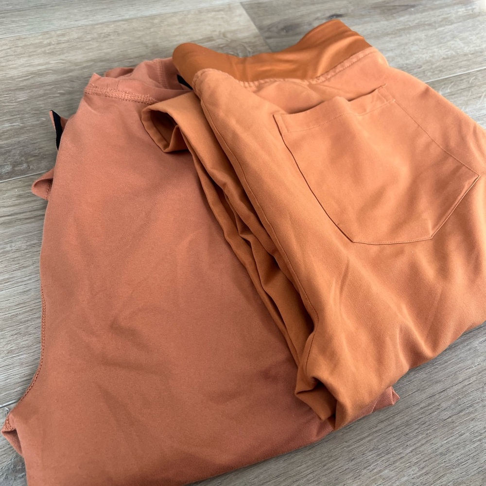 Mandala Scrub Pants w/ Free Long Sleeve Size M Petite